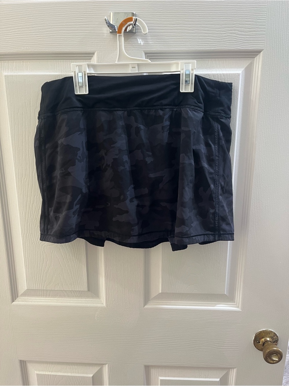 Lululemon Pace Rival Mid-Rise Black Camouflage Skirt Long